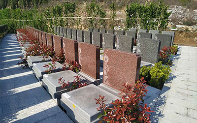昆明公墓中关于墓碑的讲究