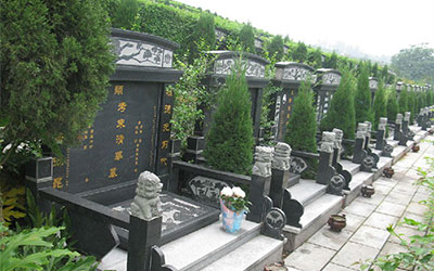 昆明墓地选择指南,如何选择合适的墓地？